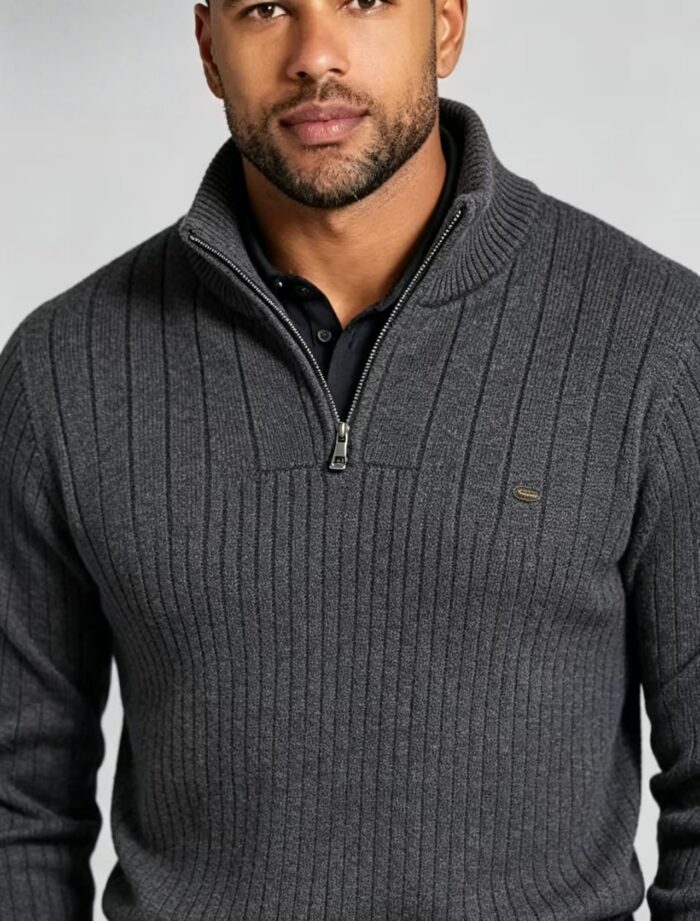 Men's Vertical Rib Quarter Zip Knit Sweater - Image 9